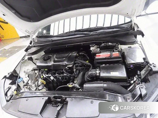 Hyundai Avante AD id 3021090 из Кореи 18