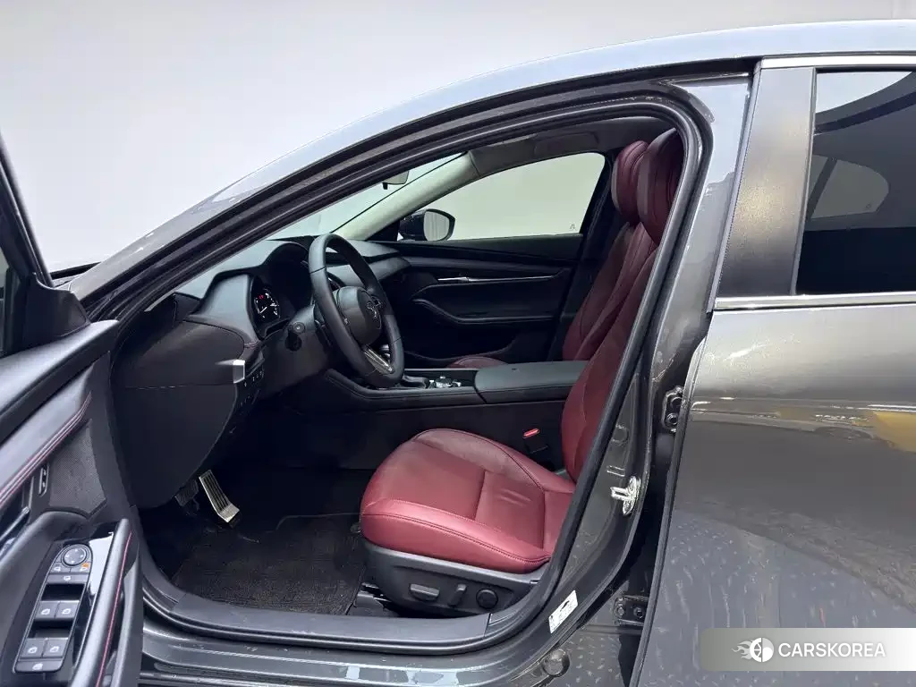 Mazda 3 id 4679518 из Китая 15