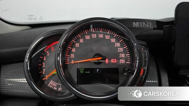 Mini Cooper D id 4632959 из Кореи 29