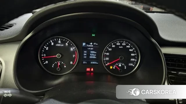 Kia Stonic id 3118003 из Кореи 18