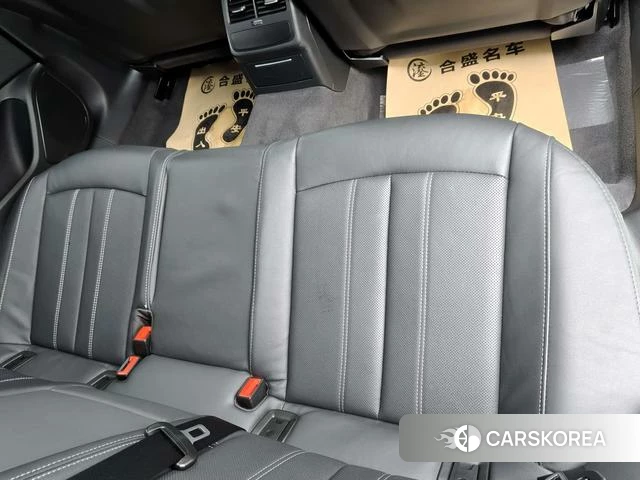 Audi A4L id 4328992 из Китая 21