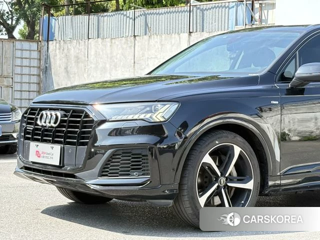 Audi Q7 id 4261610 из Китая 25
