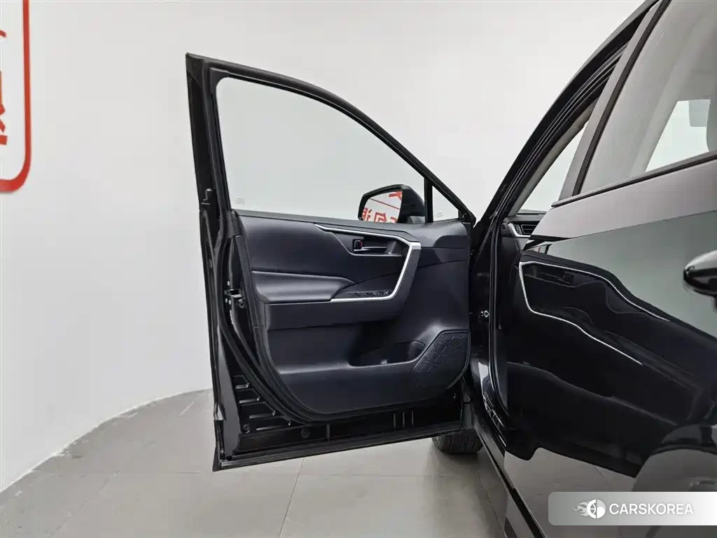Toyota Wildlander id 4546357 из Китая 22