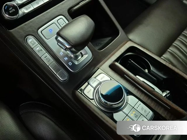 Genesis G90 id 3807365 из Кореи 17