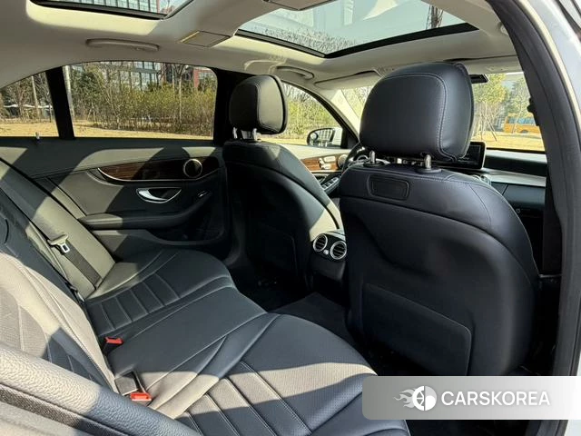 Mercedes-Benz Class C id 4211492 из Китая 13