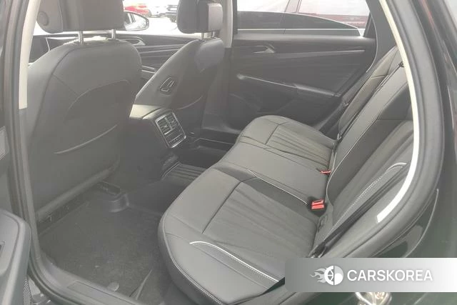 Volkswagen Passat id 4259851 из Китая 15