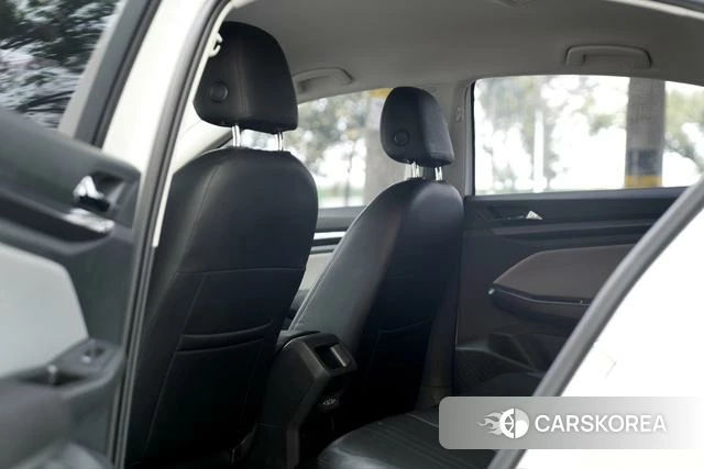 Volkswagen Bora id 4273768 из Китая 12