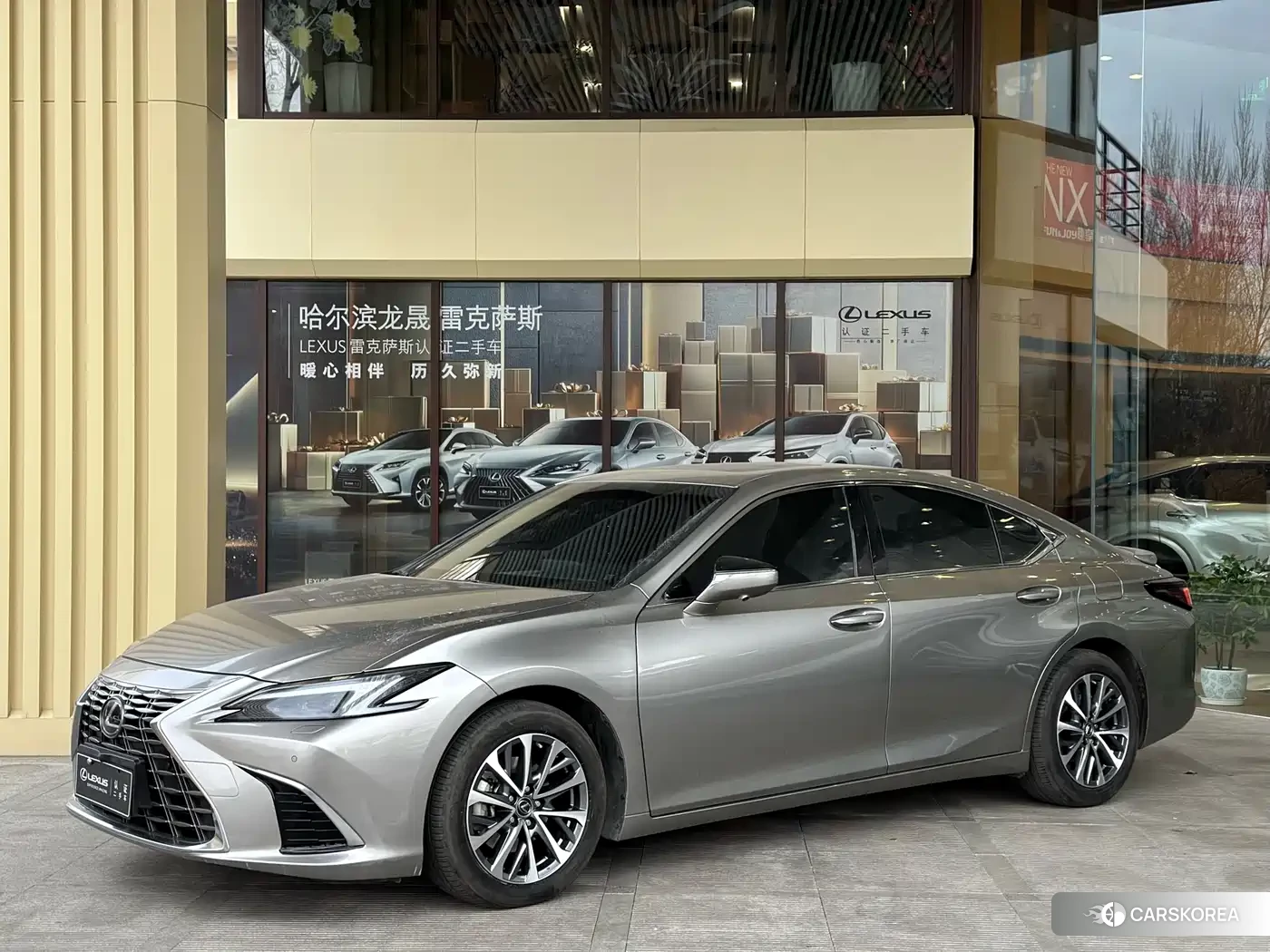 Lexus ES id 4545967 из Китая 10