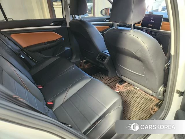 Volkswagen Bora id 4256542 из Китая 8