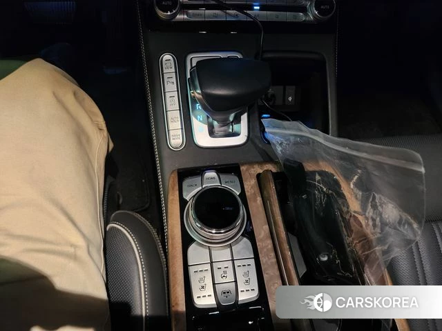 Genesis G90 id 4476709 из Кореи 8