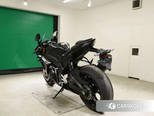 Проданный Honda CBR1000RR-R FIREBLADE SP id 4306787 из Японии, фото 8