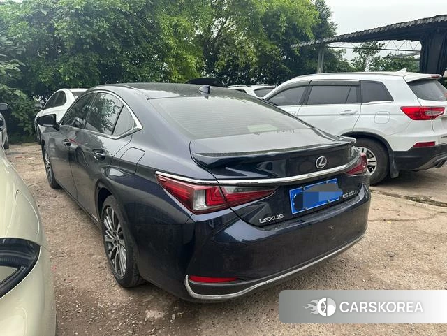 Lexus ES id 4291421 из Китая 8
