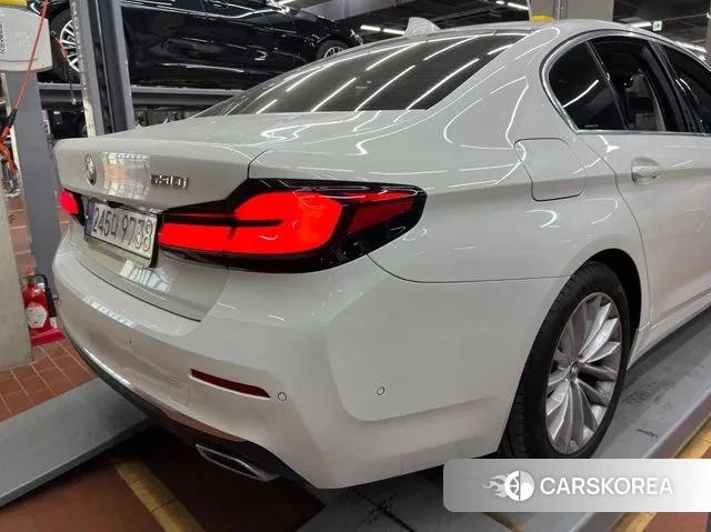 BMW 5 Series (G30) id 3601317 из Кореи 8