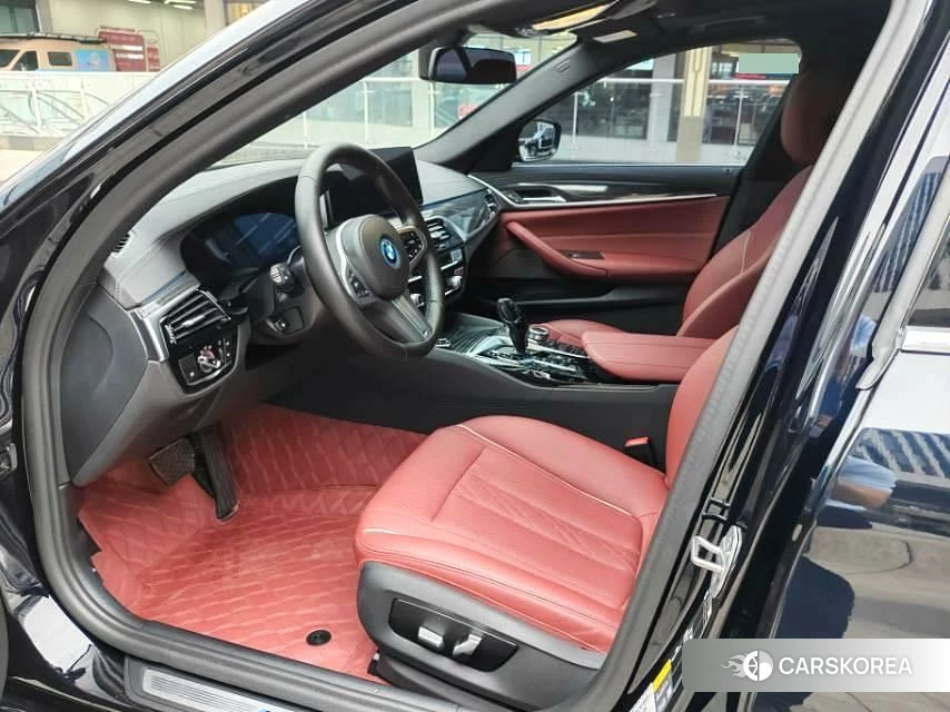 BMW 5 series PHEV id 4452110 из Китая 8