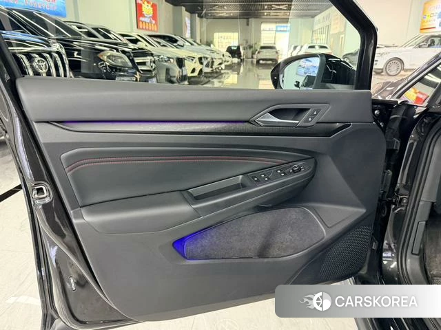 Volkswagen Golf GTI id 4199028 из Китая 17