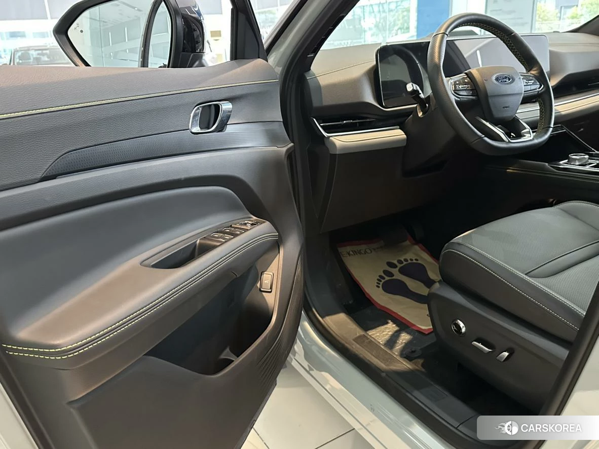 Ford Lingrui PHEV id 4440608 из Китая 14