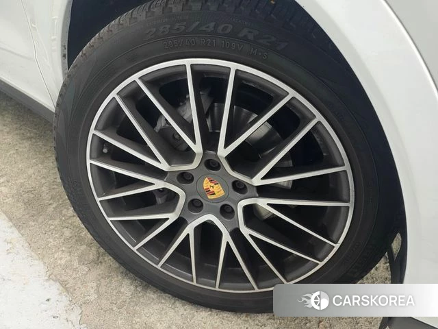 Porsche Cayenne (PO536) id 4186975 из Кореи 8