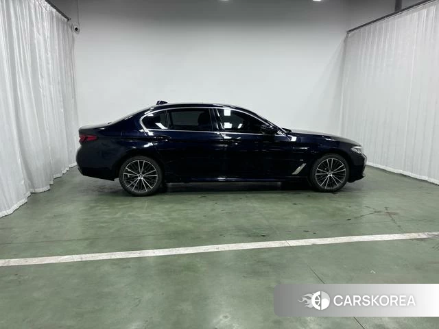 BMW 5 series id 4259047 из Китая 18