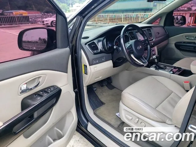 Kia All New Carnival id 2872799 из Кореи 18