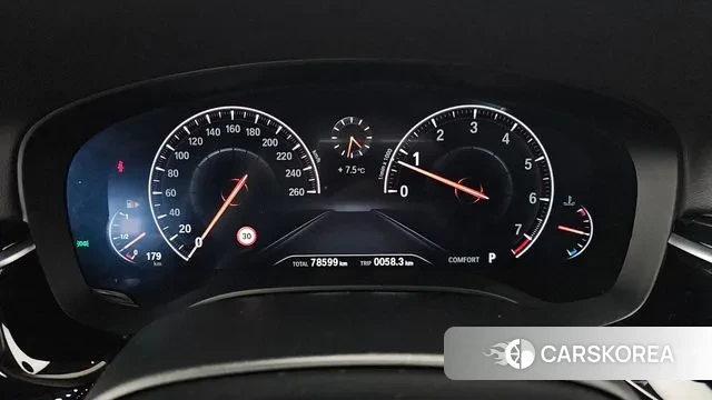 BMW 5 Series (G30) id 3698432 из Кореи 18