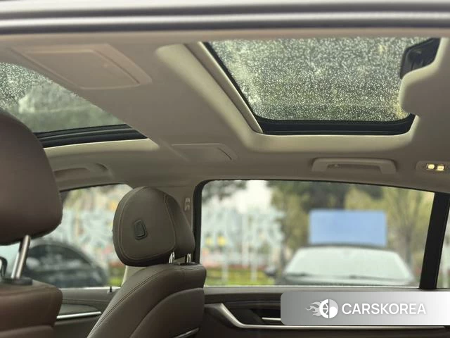 BMW 5 series PHEV id 4241246 из Китая 14