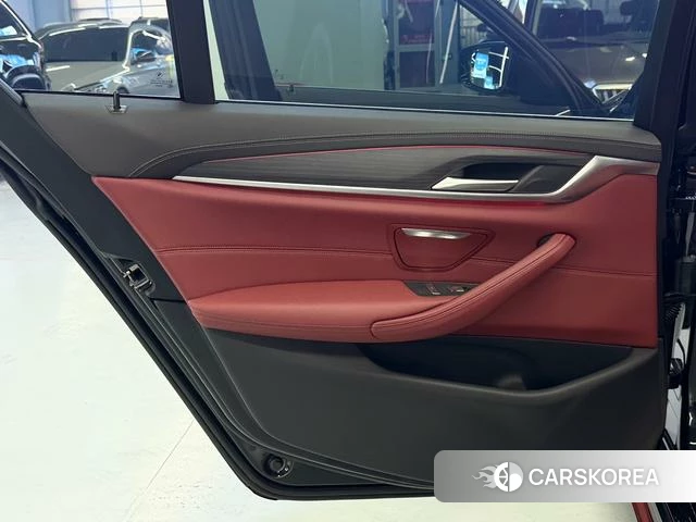 BMW 5 series PHEV id 4211024 из Китая 21