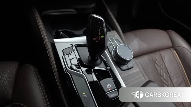 BMW 5 Series (G30) id 3459437 из Кореи 18