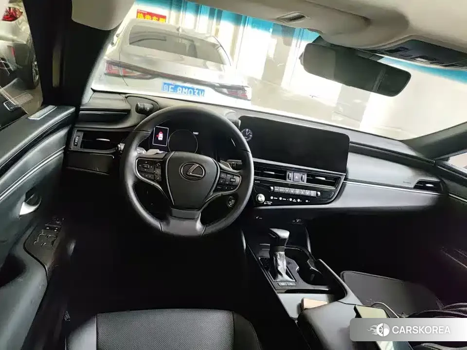 Lexus ES id 4679646 из Китая 8