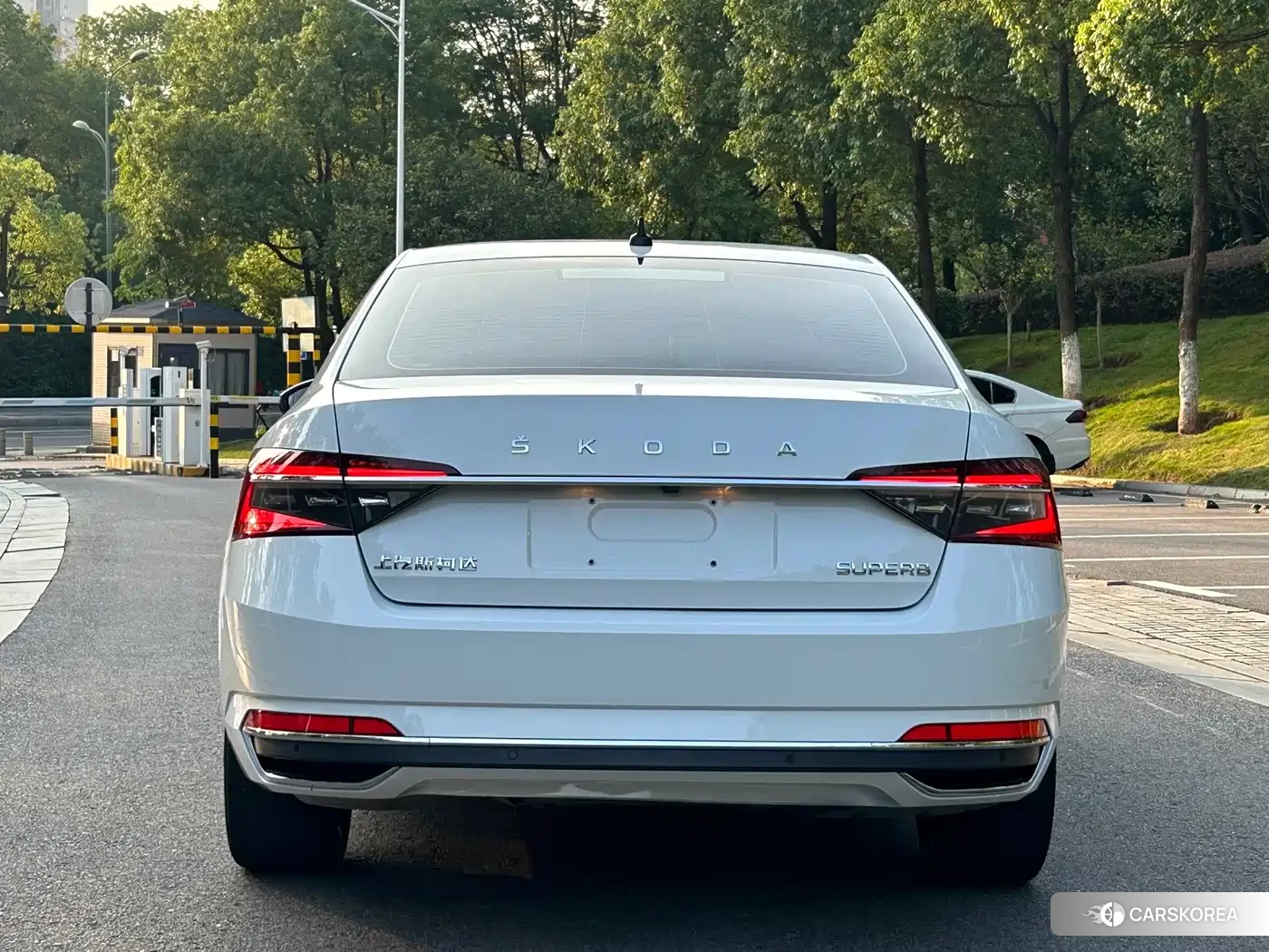 Skoda Superb id 4681186 из Китая 24