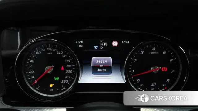 Mercedes-Benz E-Class W213 id 3766118 из Кореи 18