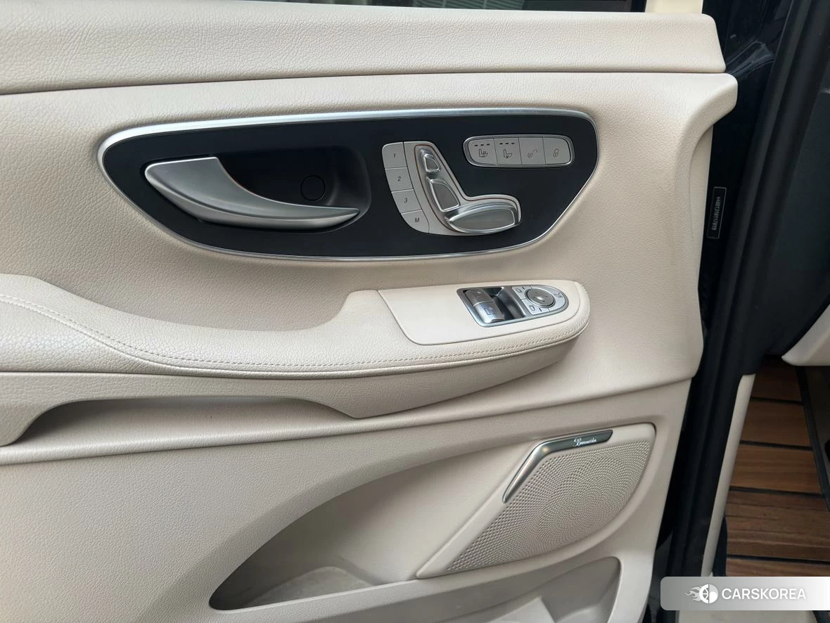 Mercedes-Benz V-class id 4454357 из Китая 8