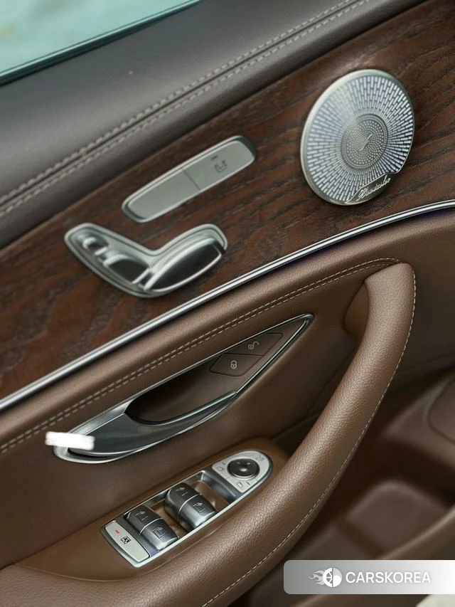 Mercedes-Benz E-class id 4259453 из Китая 13