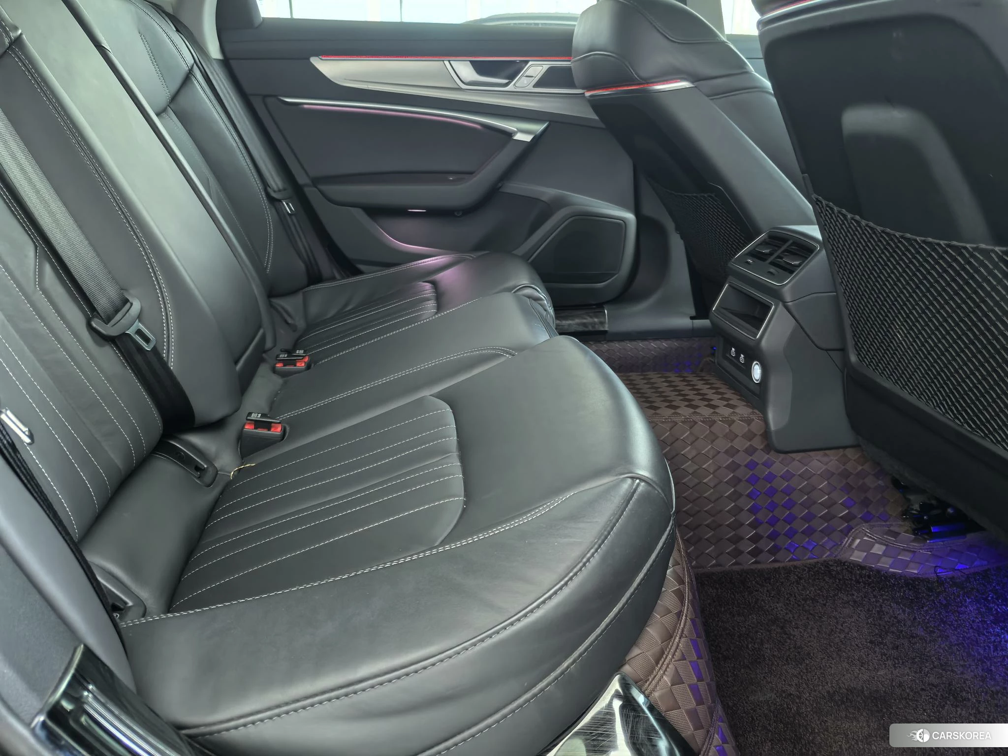 Audi A6L id 4510370 из Китая 14