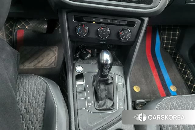 Volkswagen Tiguan L id 3783622 из Китая 14