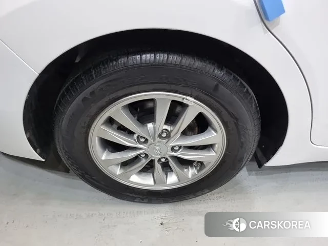 Hyundai The New Avante AD id 3723309 из Кореи 18