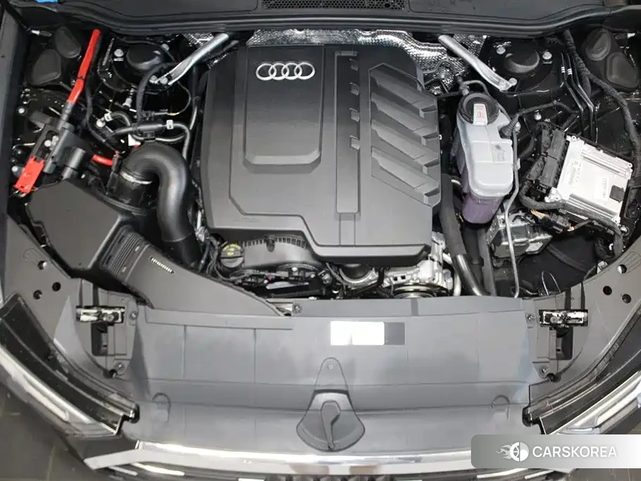 Audi A6L id 4546112 из Китая 16