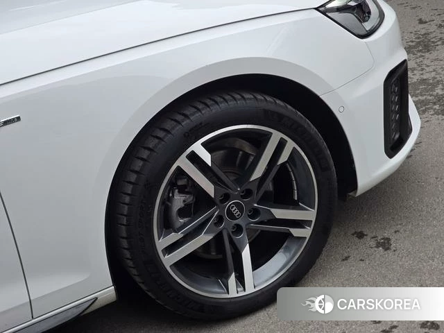 Audi A4L id 4260493 из Китая 21