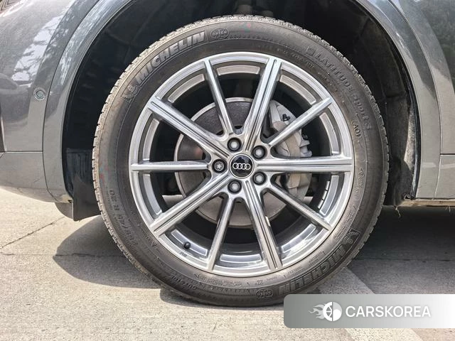 Audi Q5L id 4275680 из Китая 21