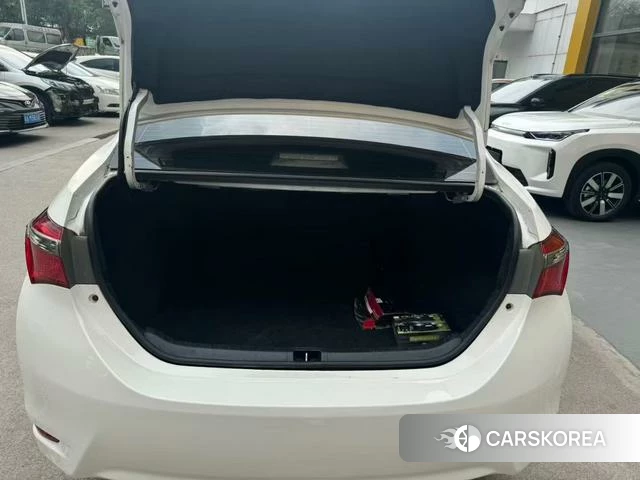 Toyota Corolla id 4219937 из Китая 8