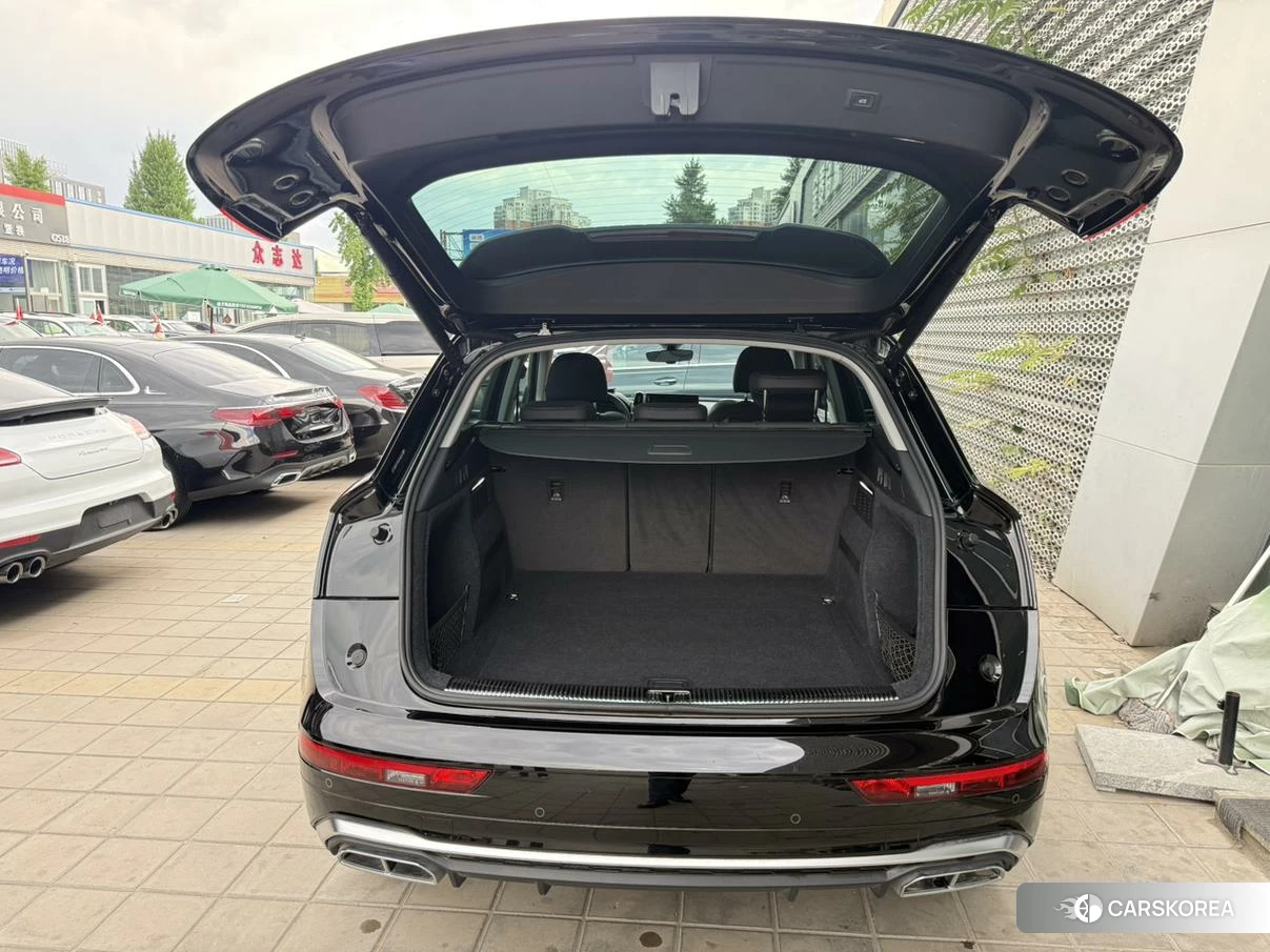 Audi Q5L id 4441378 из Китая 18