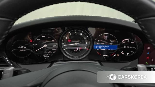 Porsche 911(992) id 4308103 из Кореи 33