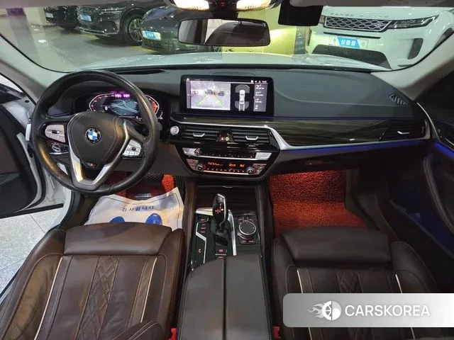 BMW 5 Series (G30) id 3539461 из Кореи 18