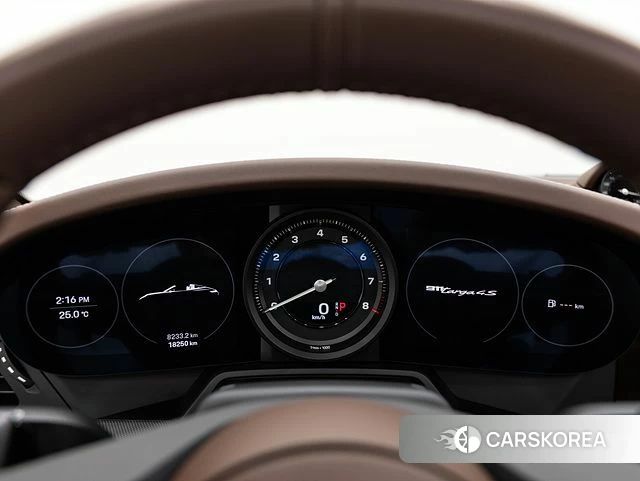 Porsche 911(992) id 4349328 из Кореи 17