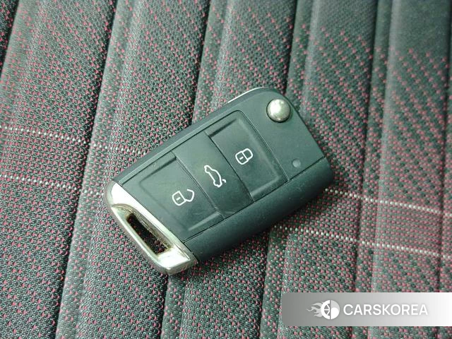 Volkswagen Lavida id 4209610 из Китая 18