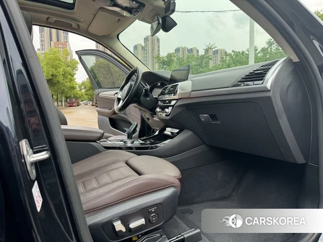 BMW iX3 id 4257048 из Китая 15