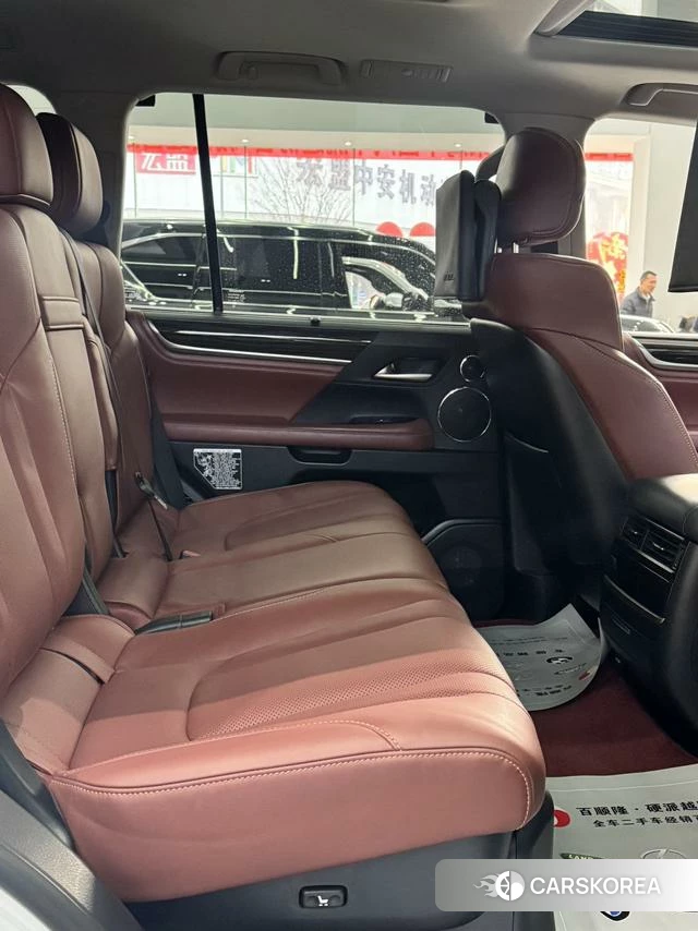 Lexus LX id 4260924 из Китая 8