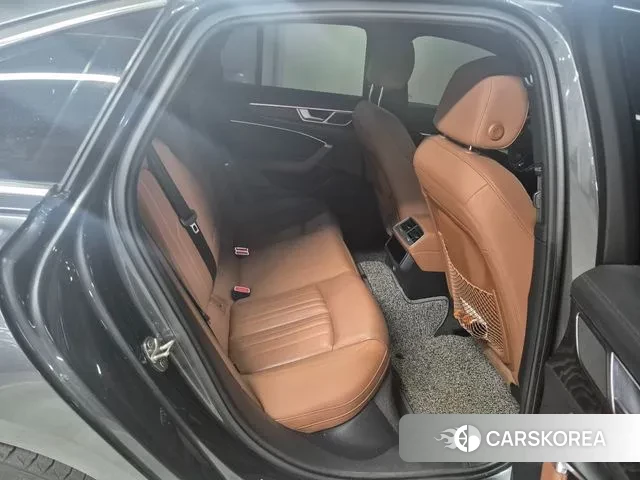 Audi A6 (C8) id 3379162 из Кореи 12