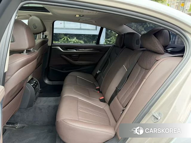 BMW 5 series id 4264068 из Китая 8
