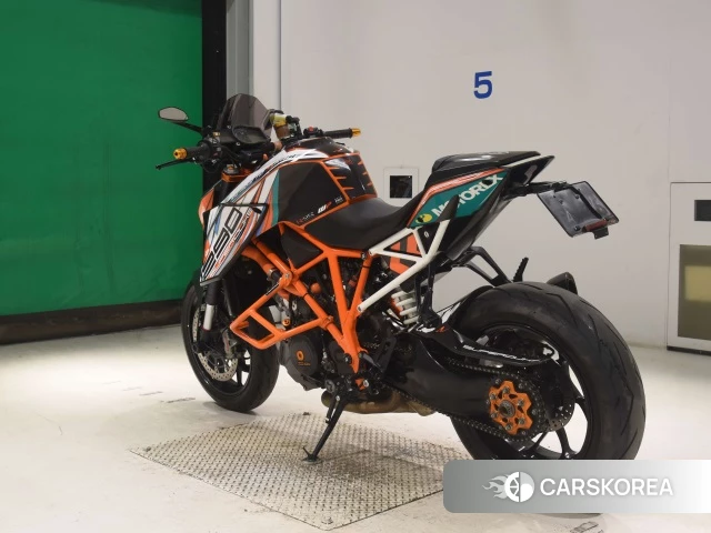 Проданный KTM 1290 SUPER DUKE R id 4271038 из Японии, фото 9