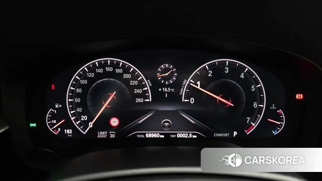 BMW 5 Series (G30) id 3936516 из Кореи 18